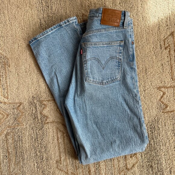 Levi's Ribcage Straight Leg Jeans - Picture 3 of 14